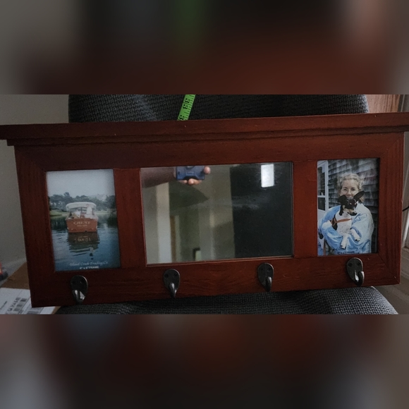 Island Creek Trading Co Pine Pub Frame & wall hooks with photos decor ho… - Picture 2 of 6